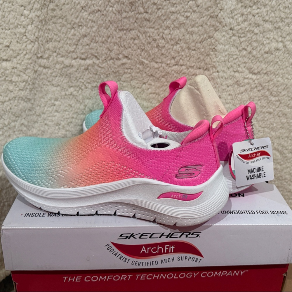 Skechers Arch Fit Slip-On Sneakers Pink Ombre | Machine Washable | NWT | 5.5